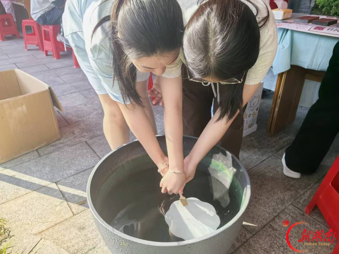 百团大战现场,这个社团靠"老手艺"圈粉了