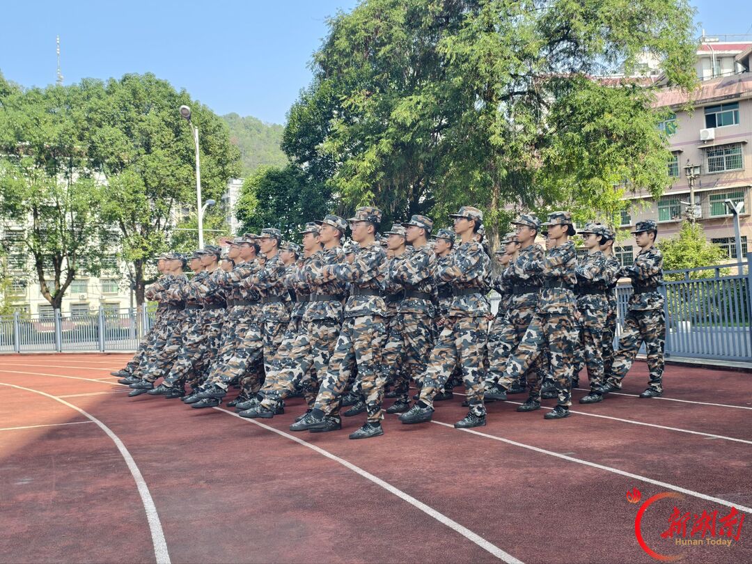 青春正步走|迷彩淬炼意志,会操排里读懂成长