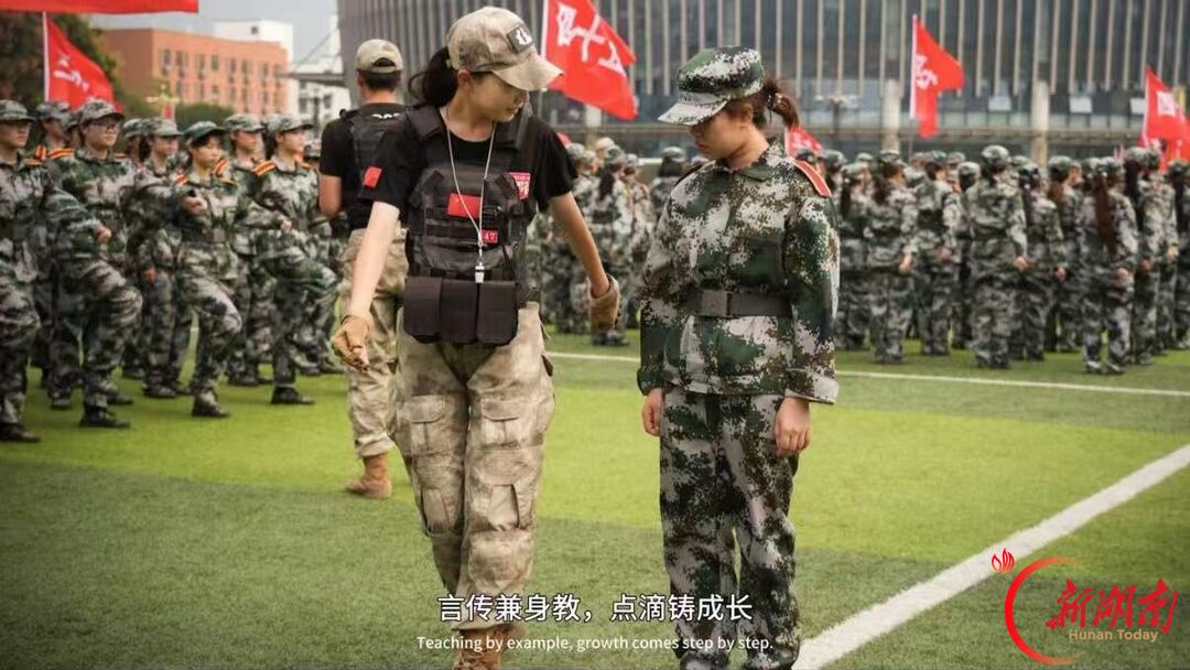 青春正步走|青春砺戎装,热血启新程