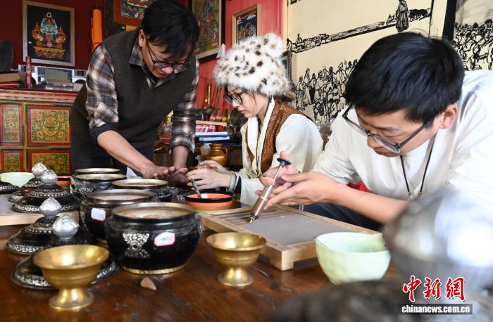 高原水磨转千年 一缕藏香飘四方