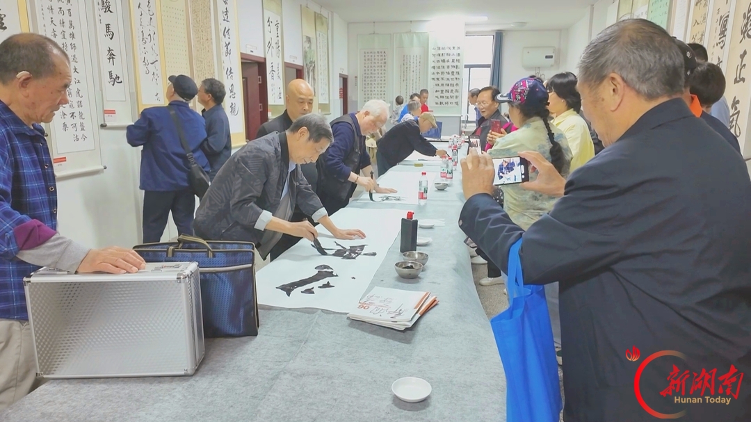 冷水江:新大众文艺赋能新时代敬老新风