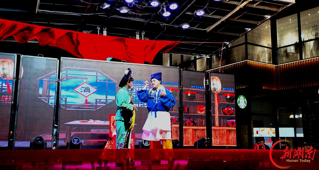 双清区送戏下乡暨民族团结进步文艺汇演热闹上演