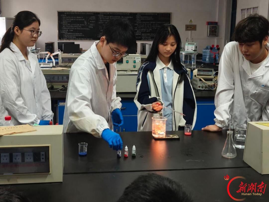 从“一间教室”走向“一片场域”——湖南科技大学化学化工学院以校地科教实践拓展立德树人新空间