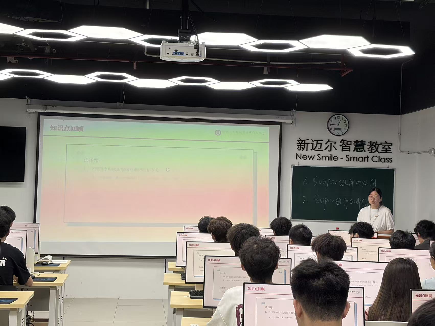 从“边缘专业”到“千人大院”：湖南幼专理学院如何蹚出“硬核”突围路？