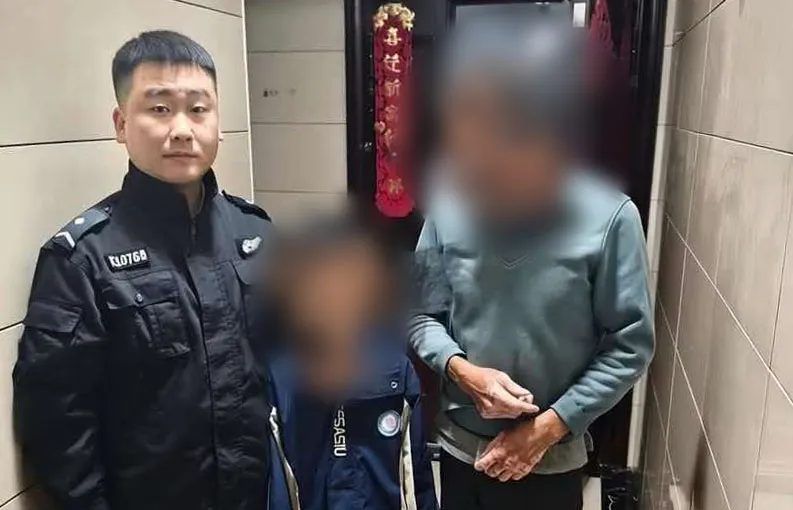 孩童走失急坏老人，民警火速寻回温暖民心