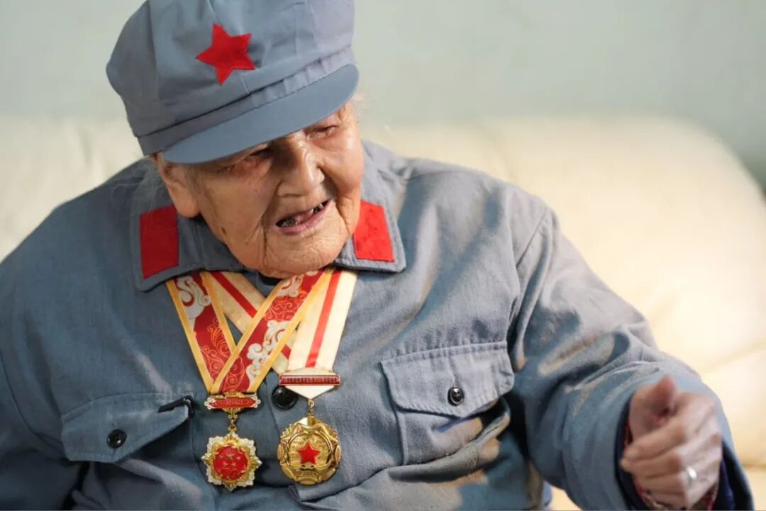 这是长征女红军王全英最后的影像