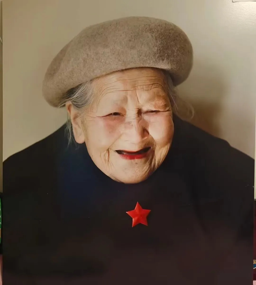 这是长征女红军王全英最后的影像