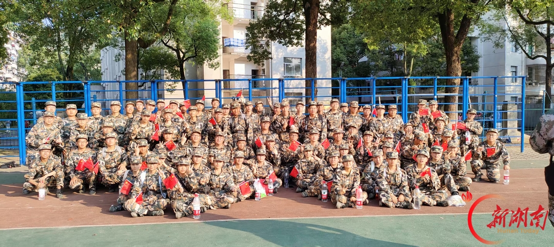 青春正步走丨迷彩留痕,军歌淬成长