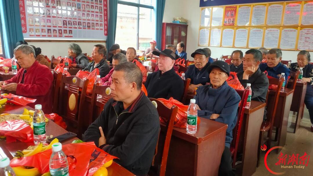 隆回县司门前镇中心小学：桑榆情深话教育 薪火相传谋发展