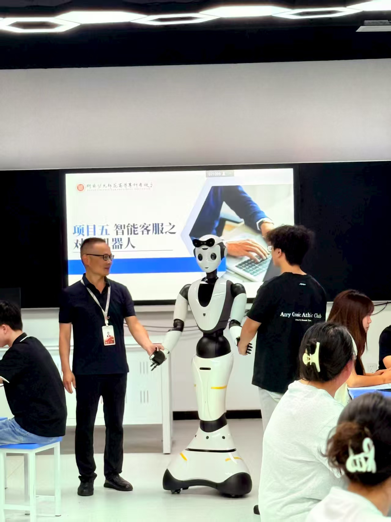 从“边缘专业”到“千人大院”：湖南幼专理学院如何蹚出“硬核”突围路？