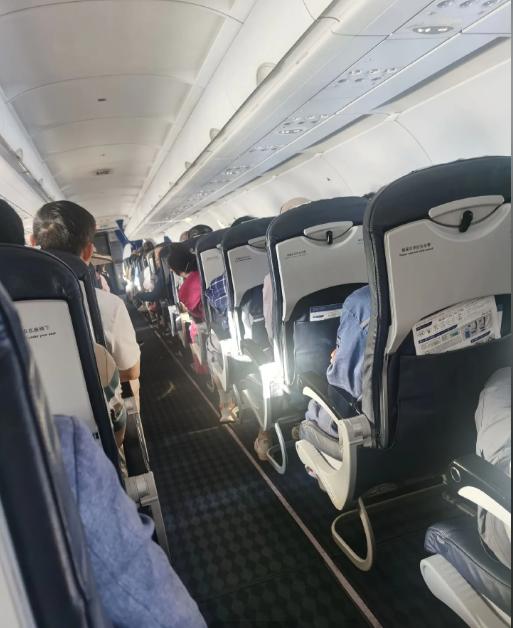 客机起飞20分钟后被迫临时返航，桂林航空回应