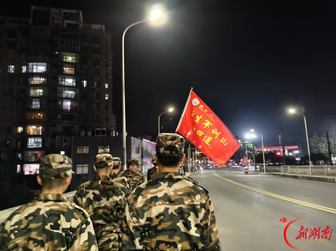青春正步走丨歌声作序,迷彩留痕