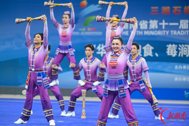 图集 | 民族风拉满 “燃”动张家界
