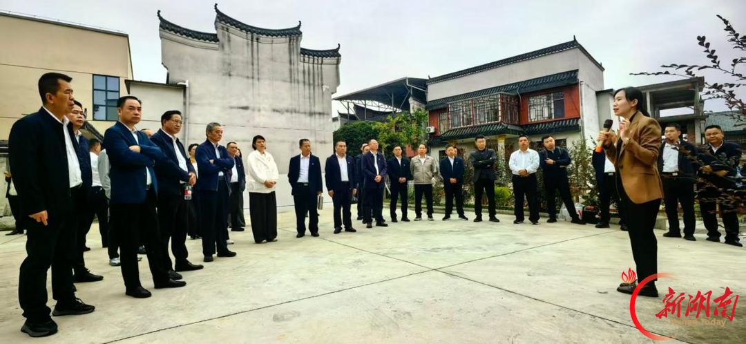 重走伟人路 淬炼赤子心--市委党校第64期处级干部进修班赴韶山开展党性锻炼活动