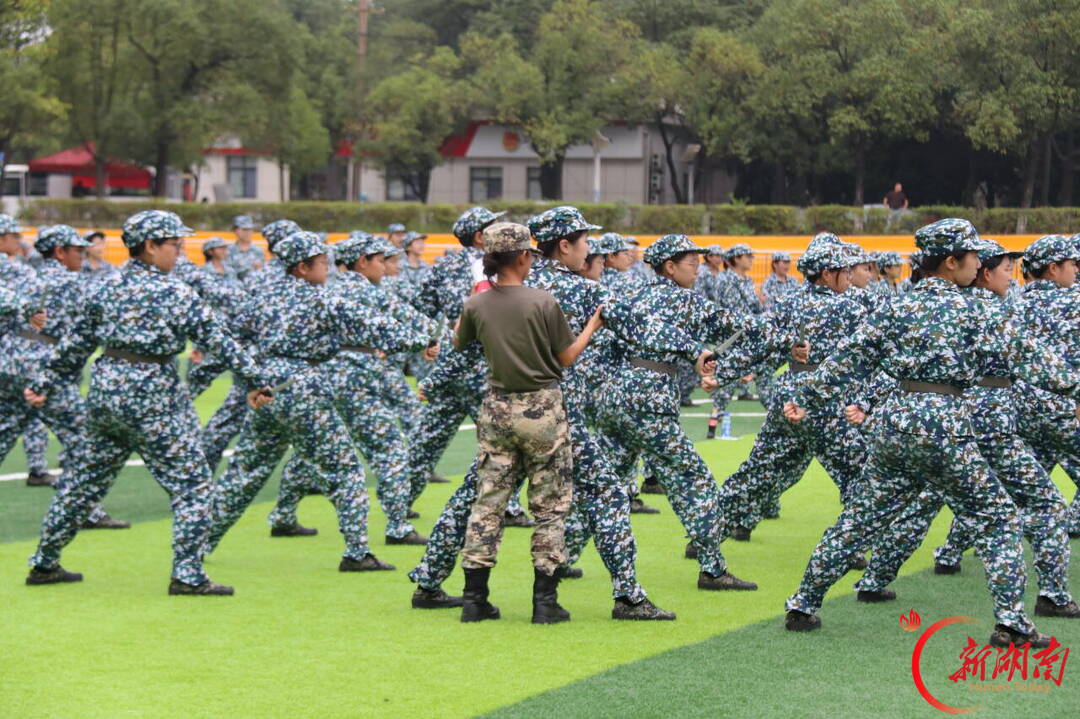青春正步走|细育新芽 迷彩传志