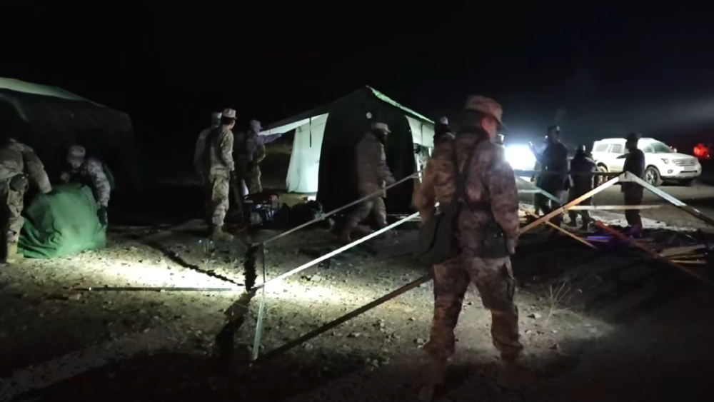 西藏那曲7.0级地震,西部战区官兵连夜救援