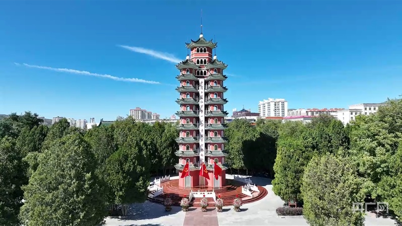 行进的旗帜丨会师楼下，有一场跨越九十年的应答