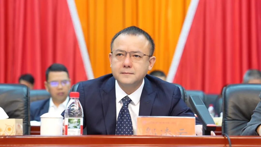 天元区第七届人民代表大会第一次会议开幕