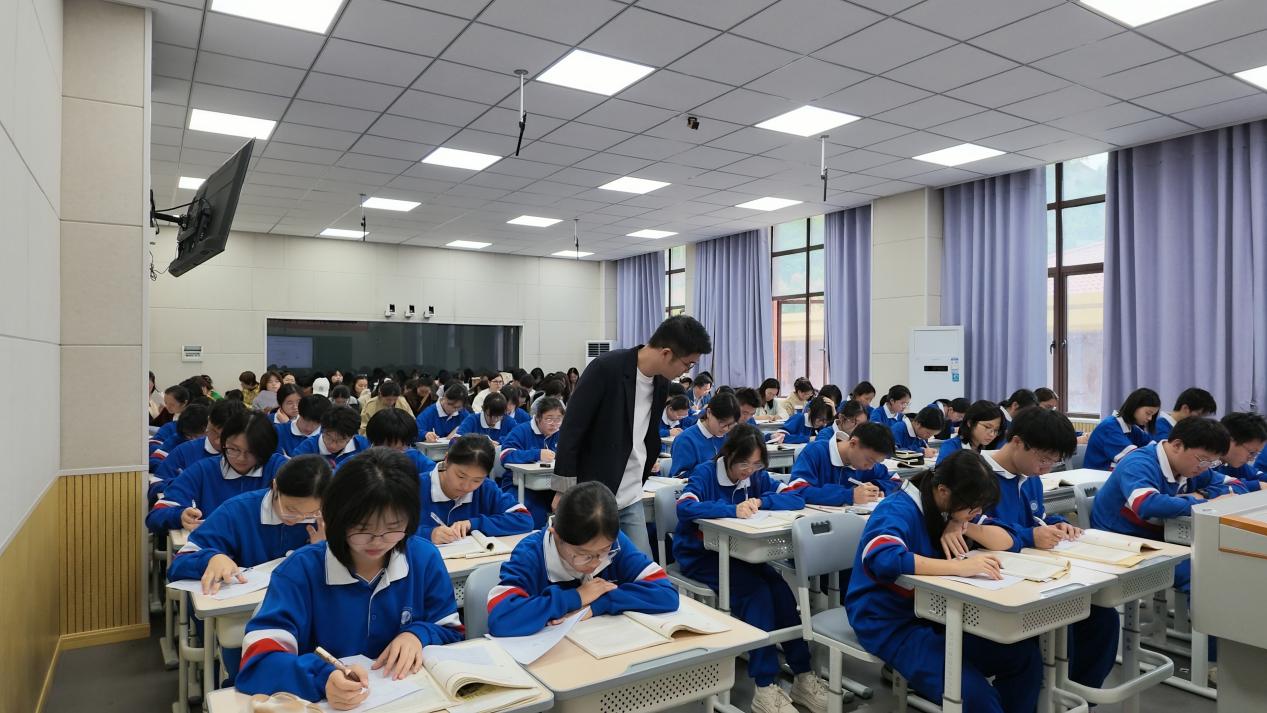 破解教、学、评脱节!长沙这场高中英语骨干教师培训干货满满