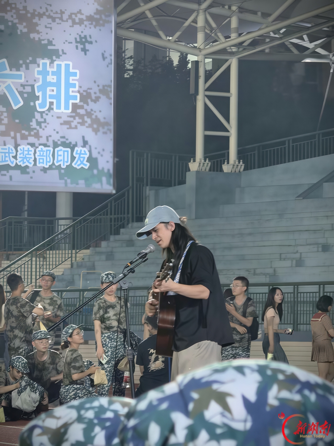 青春正步走|月满军训场,迷彩正青春