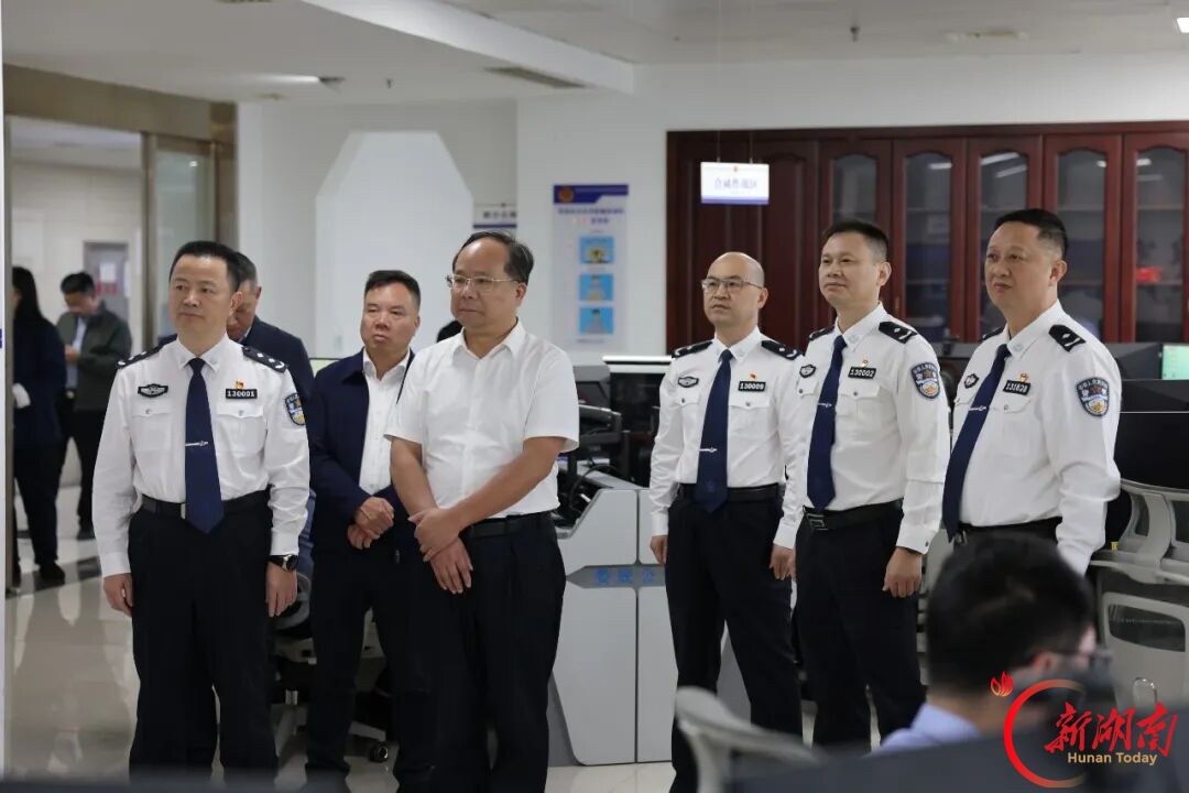 谢运策到市公安局、市人民检察院调研
