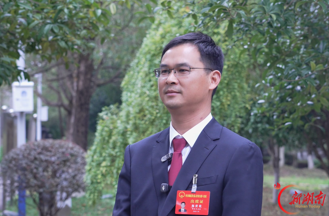 【砥砺奋进“鹤”启程——鹤城区两会报道】区七届人大一次会议闭幕 人大代表接续奋斗谱华章