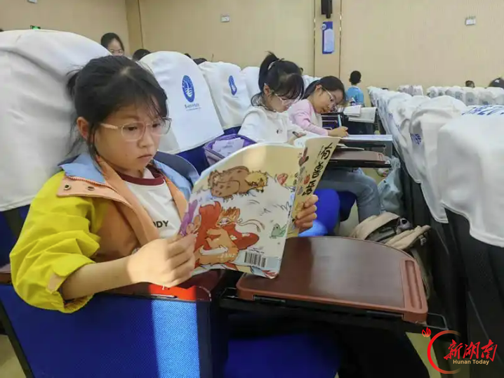 从“看护考题”到“成长假期”,春秋假还差几步?