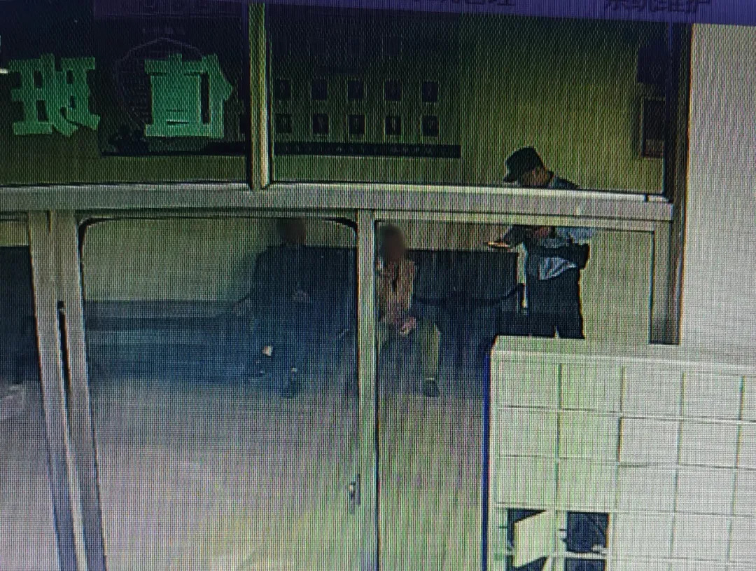 一句闲聊,让这位民警帮群众追回被骗钱款