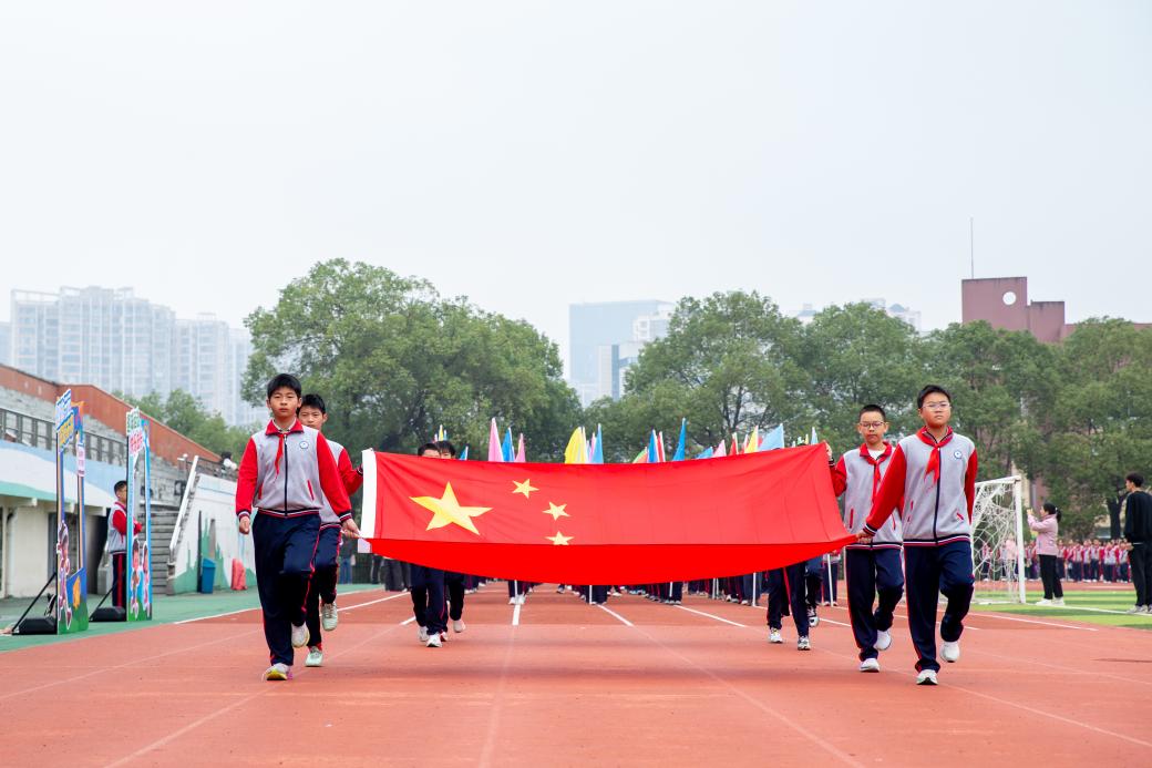 杏苗逐梦绿茵场,童心飞扬绽芳华——株洲市天元区建宁实验小学第七届“杏苗杯”田径运动会侧记