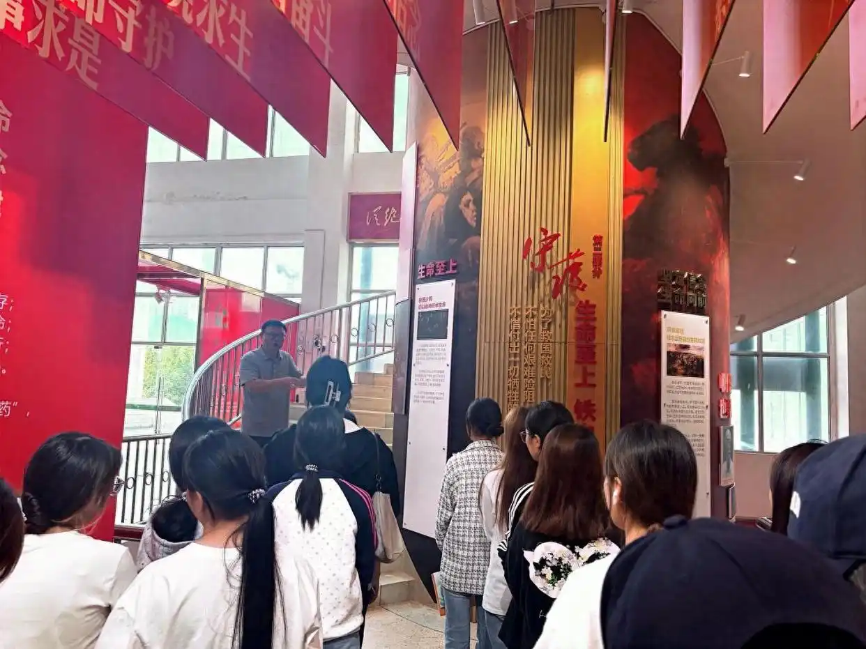 让长征精神“走”进课堂，让食药学子“悟”在途中