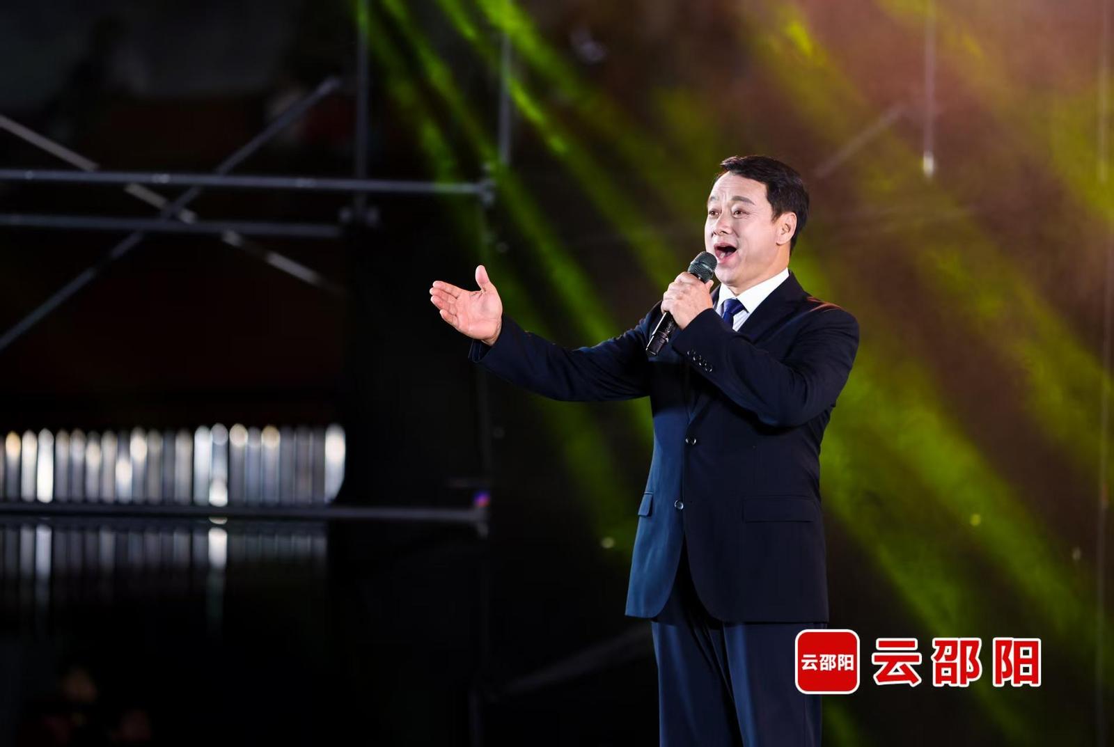 追逐声乐梦、沉醉笔墨间、丹青绘乡土 | 三位老人的艺术人生