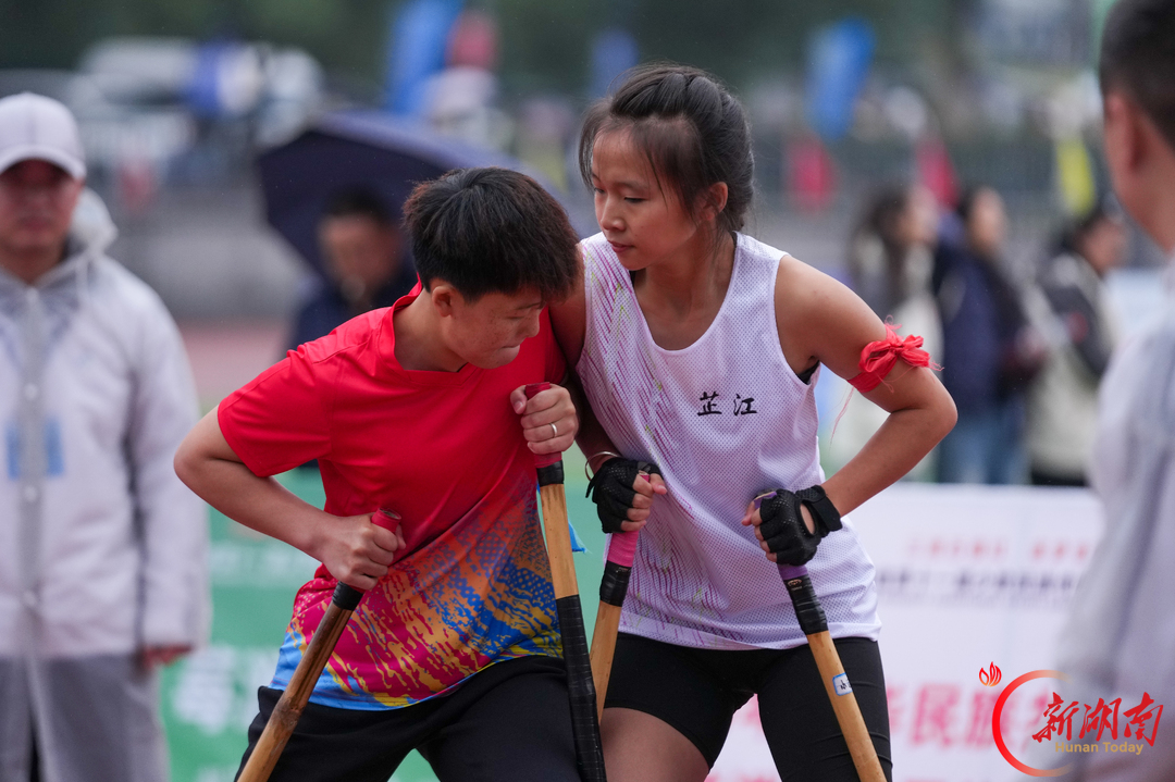 三湘石榴红·逐梦张家界㊴丨竹马见真功 圈内论“脚”力——湖南省第十一届少数民族传统体育运动会高脚竞技项目开赛