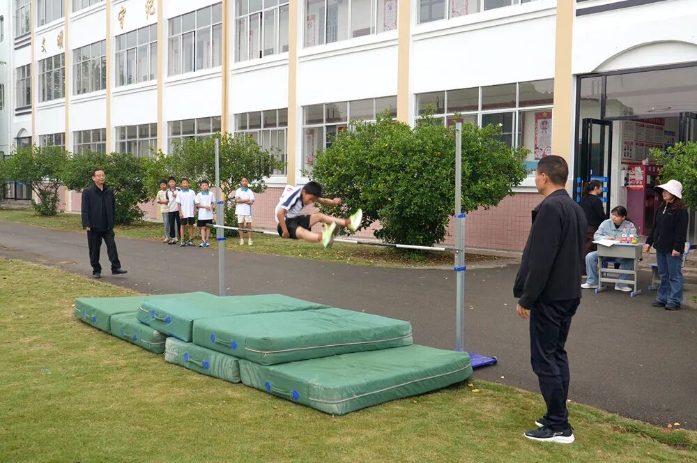 西洞庭管理区第25届小学生田径运动会开幕