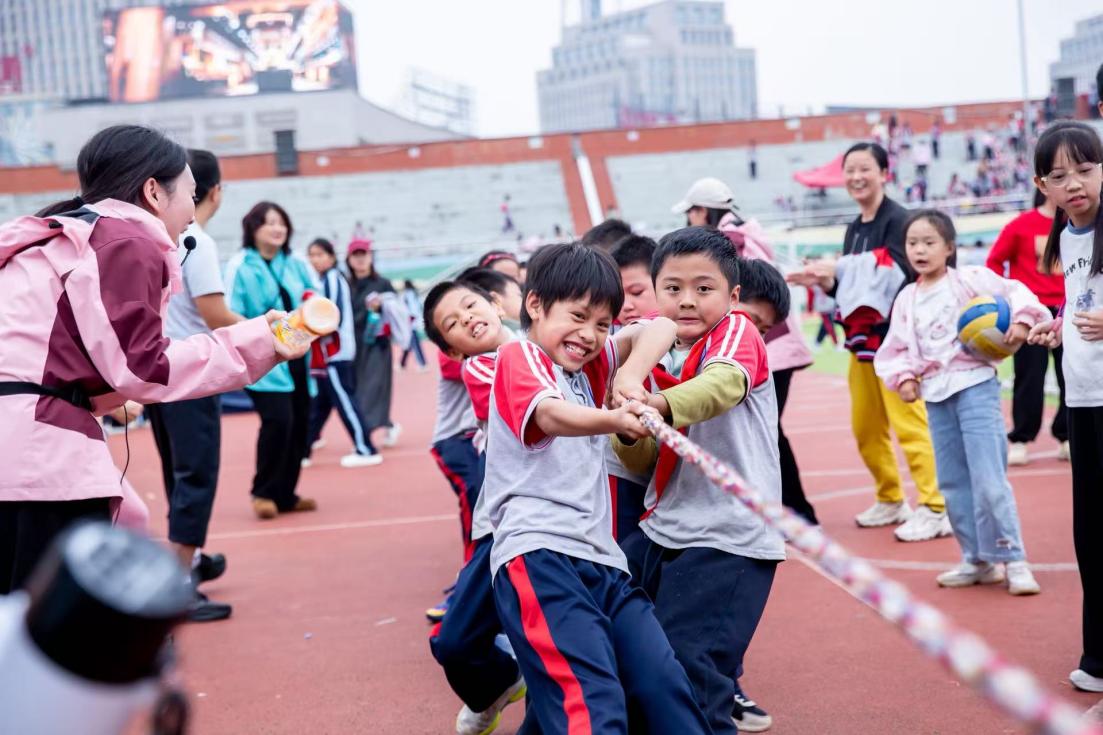 杏苗逐梦绿茵场,童心飞扬绽芳华——株洲市天元区建宁实验小学第七届“杏苗杯”田径运动会侧记