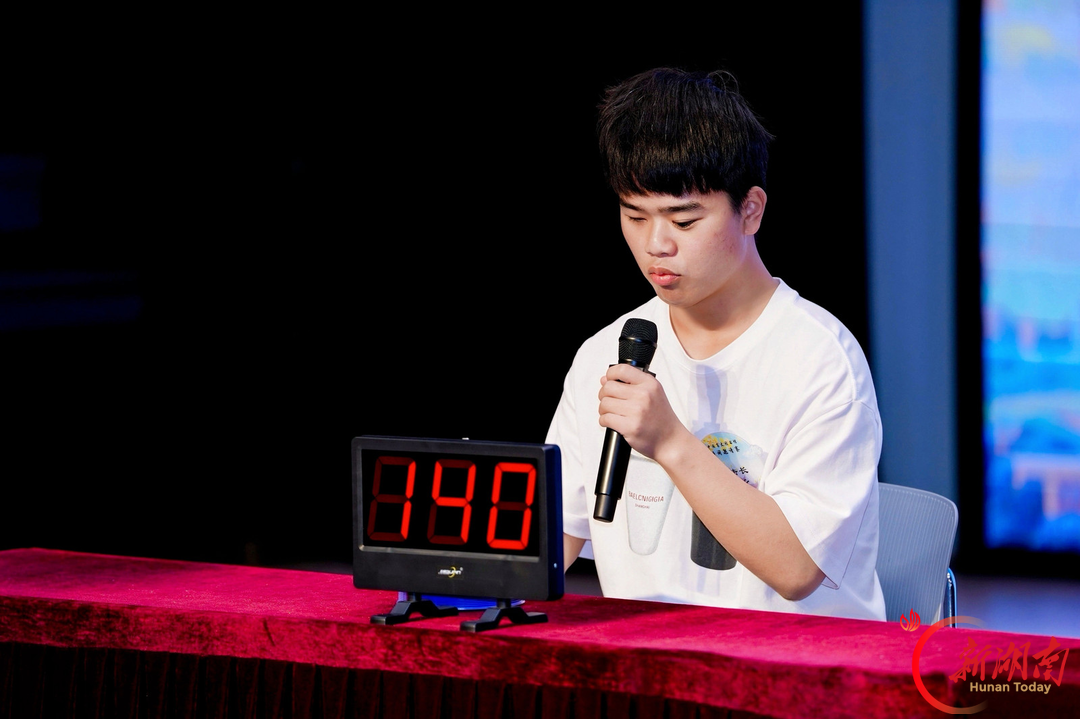 长沙图书馆选送学生拿下中国盲文图书馆诗词邀请赛大奖