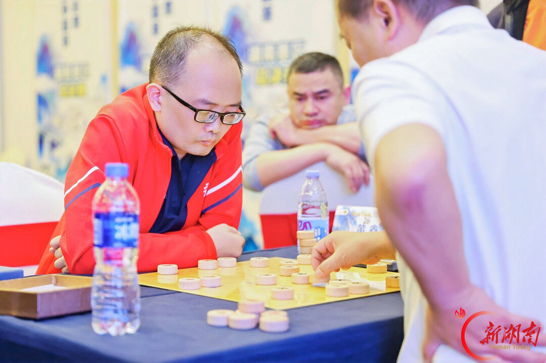 落子有声!34名民间高手长沙对弈,“民间棋王”花落谁家