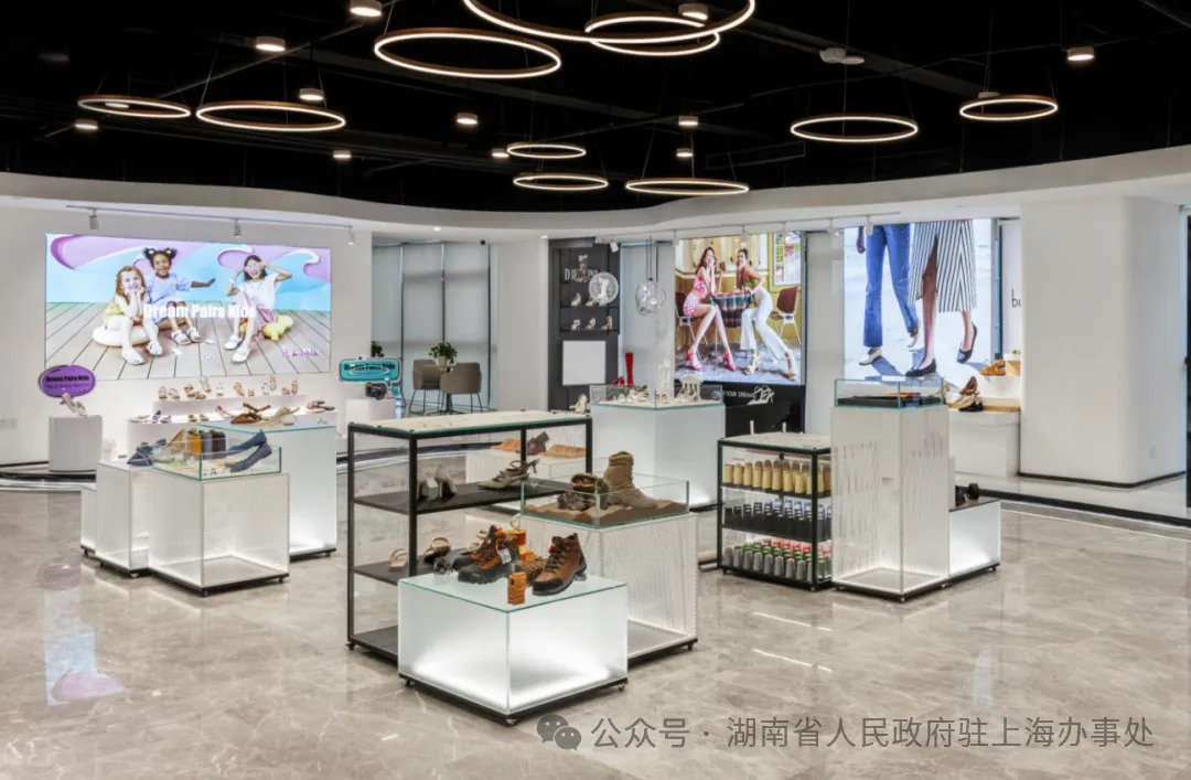 美国女鞋第一品牌,总部在长沙
