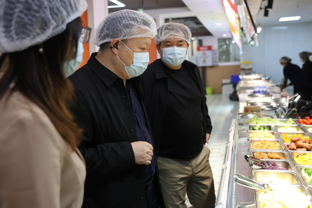 守好食堂“烟火气” 筑牢舌尖“防护墙”——长沙医学院全覆盖开展校园食品安全专项督导检查