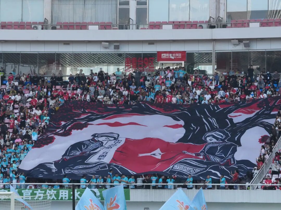 张家界队0:2不敌长沙队