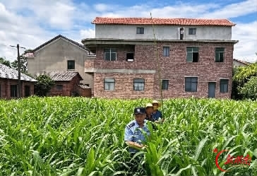 扎根基层二十载“板凳调解”暖民心——记衡阳市公安局珠晖分局酃湖派出所社区民警徐富军