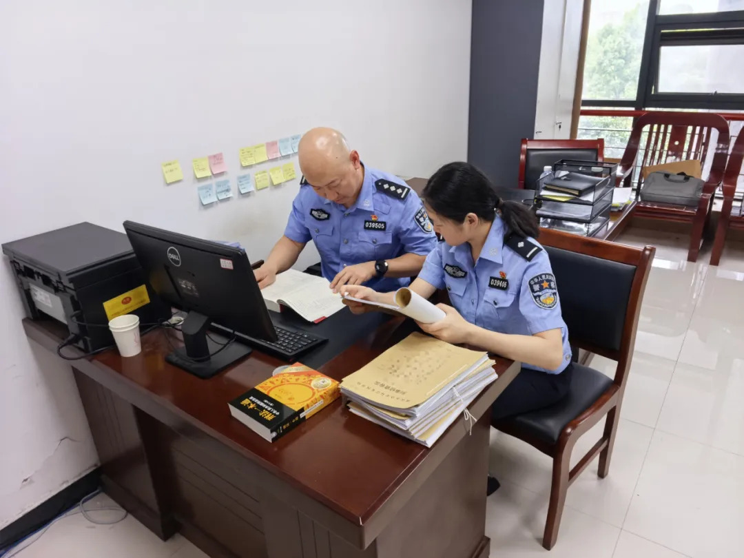 无业人员摇身变成身家千万的企业家？银行“内鬼”是关键！