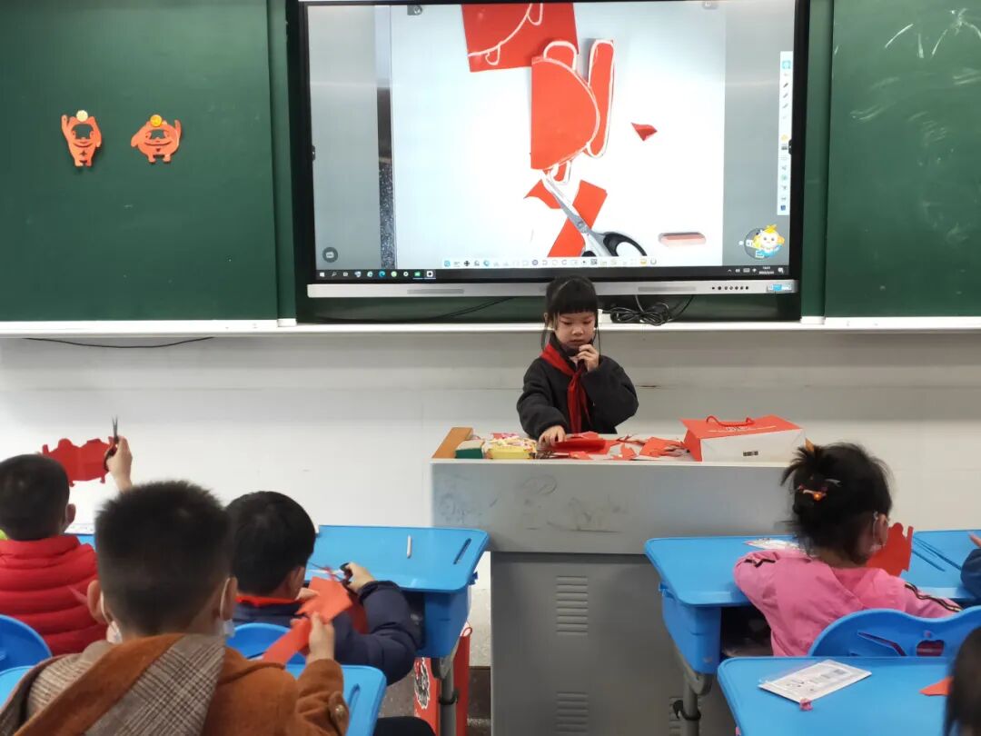【文艺3040】一剪一世界，六代纸上春——记剪纸艺术家秦石蛟