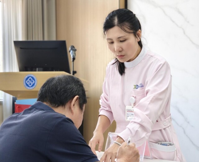 这场公益筛查，让离退休教职工享受“脑健康年检”