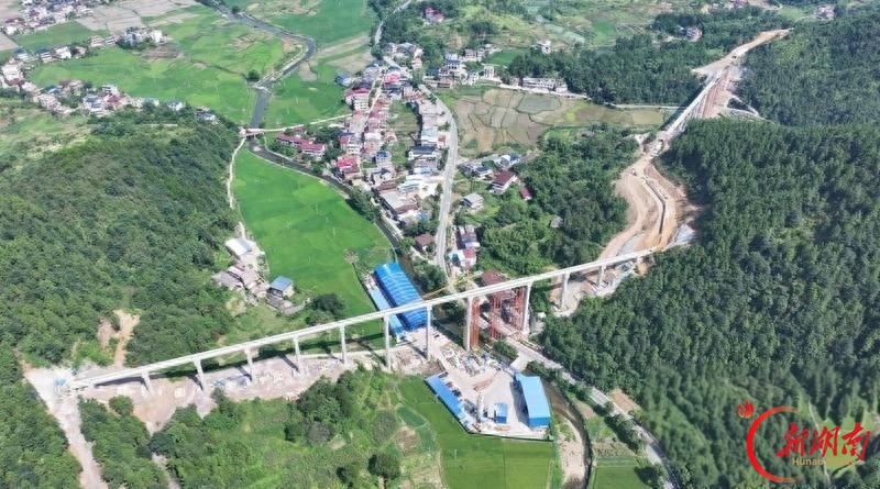 祁东县:汗水催开项目花 “十四五”期间,该县累计实施重点项目359个,完成投资逾530亿元