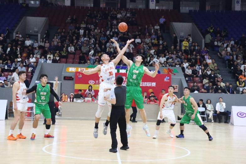独砍38分!肖尧独木难支,岳阳楼区队主场63:73不敌领头羊汨罗市队