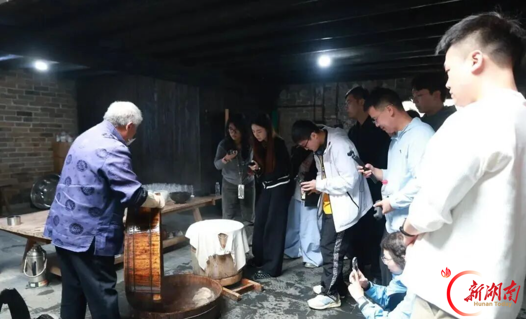 中央及省内主流媒体走进汨罗，探访气象服务龙舟赛事与特色产业