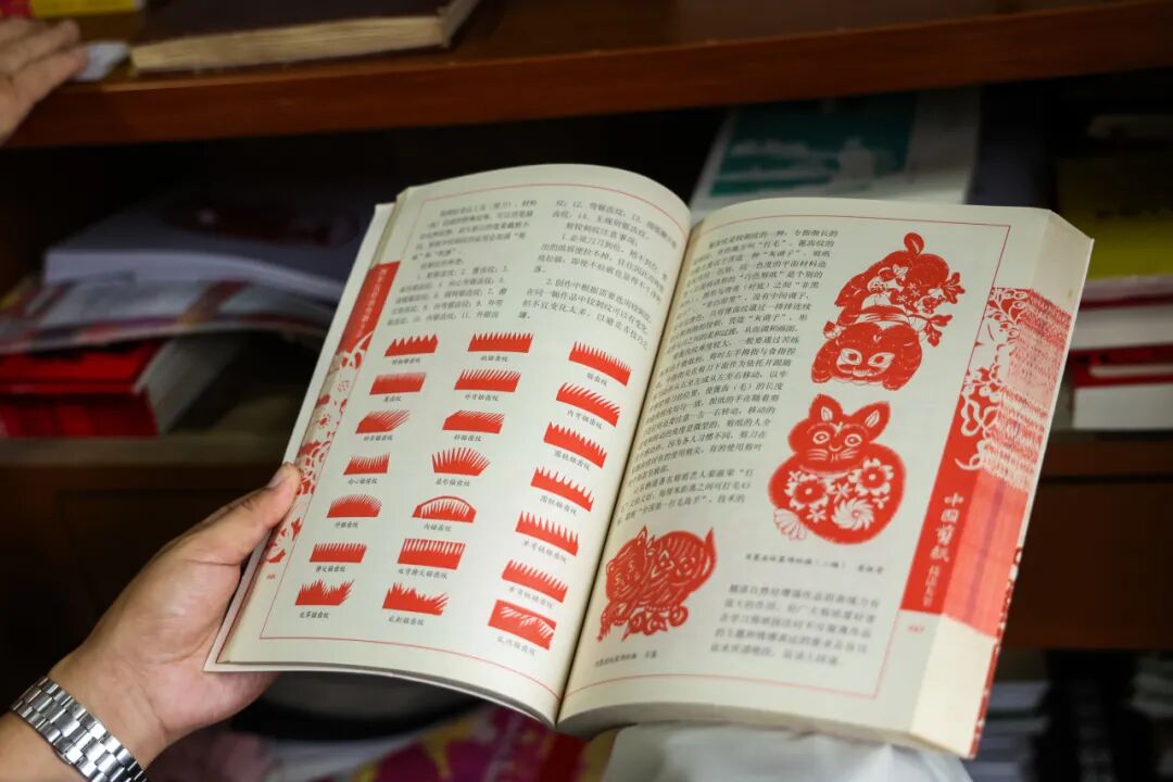 【文艺3040】一剪一世界,六代纸上春——记剪纸艺术家秦石蛟