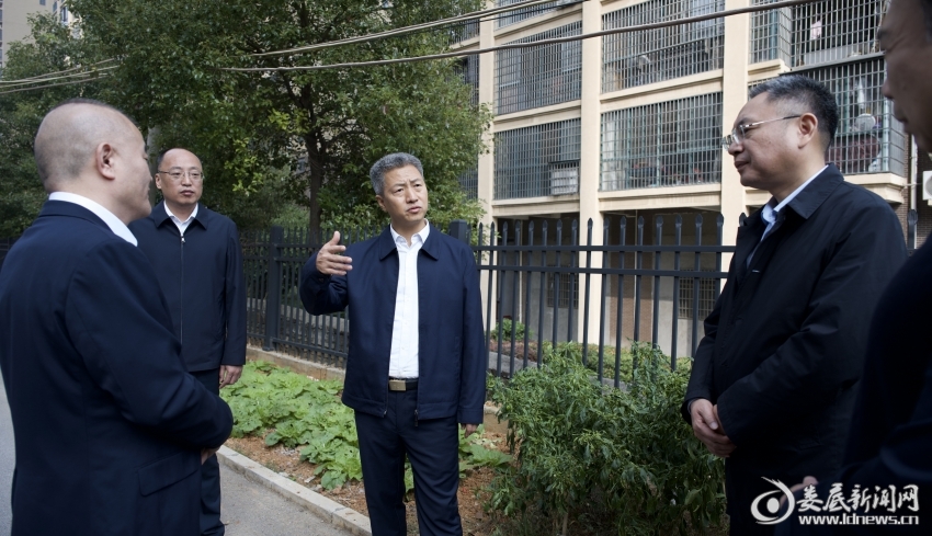曾超群调研非电网直供小区“临代正”改造工作