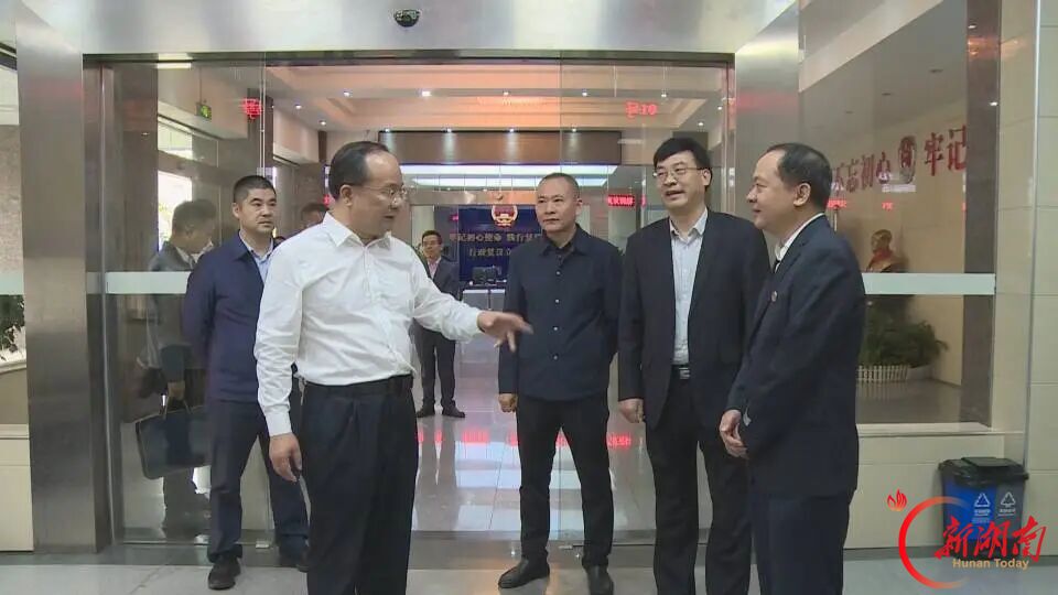 谢运策到市中级人民法院、市司法局调研