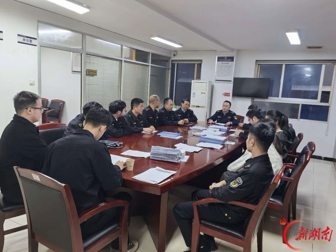 芙蓉区突击检查“五一商圈”及马王堆海鲜市场